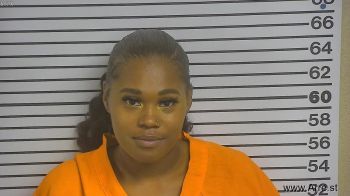 Courtney R Fluker Mugshot