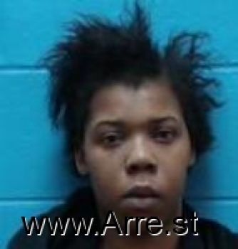 Latoria S Hailes Mugshot