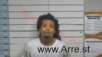 Marcquez Dentrell Small Mugshot