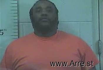 Seandre  White Mugshot