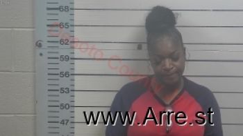 Stephanie Denita Henderson Mugshot