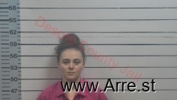 Summer Lynn Jones Mugshot