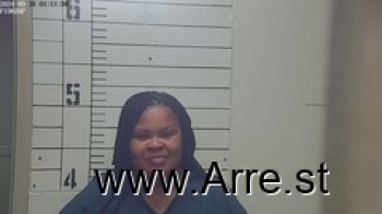 Treneisha L Henley Mugshot