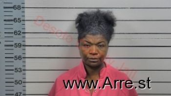 Tracy  Sanders Mugshot