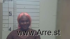 Santaiga Moore Arrest Mugshot