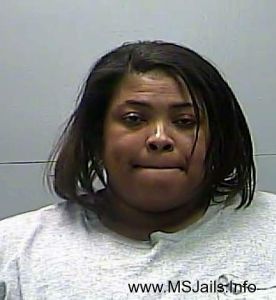 Tyrona  Pierce Arrest Mugshot