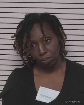 Amanda Shantrese Daye Mugshot