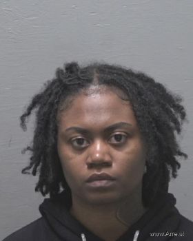 Jashe Denise Favors Mugshot