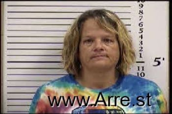 Jennifer Lyndsey Ladd Mugshot