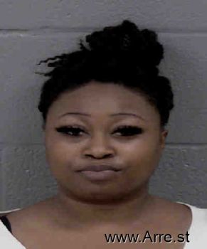 Latoya  Potts Mugshot