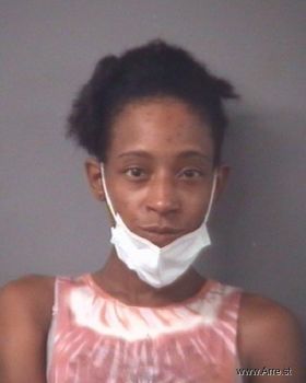 Latrenda Charne Lane Mugshot