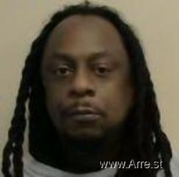 Quantell J White Mugshot