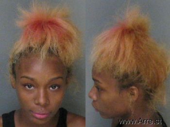 Sharlic Lanay Surratt Mugshot