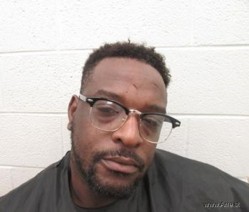 Stephen Darvon Mills Mugshot