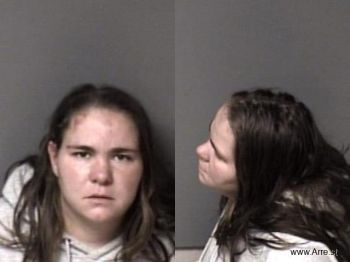 Summer Mae Moore Mugshot