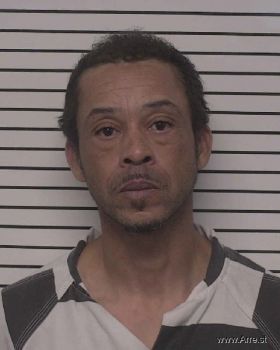 Travis Lamont Lewis Mugshot