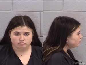 Tiaynna Mead Arrest Mugshot