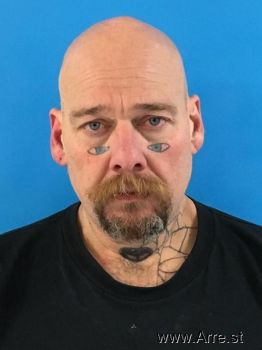 Daniel Shane Lowe Mugshot