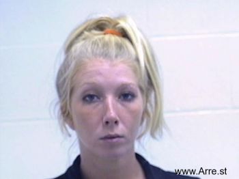 Amber Nicole Earles Mugshot