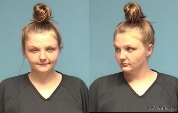 Briana Nicole Robertson Mugshot