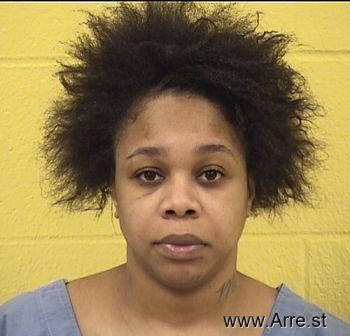 Diamond L Mitchell Mugshot