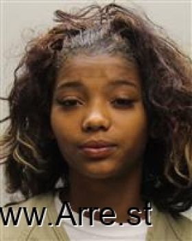 Damonneisha Sofine-adime Thompson Mugshot