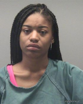 Deoncia Au Juanae Moore Mugshot