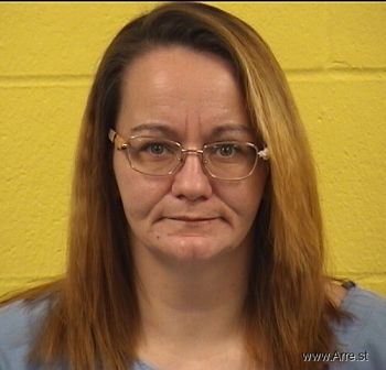 Linda E Slonaker Mugshot