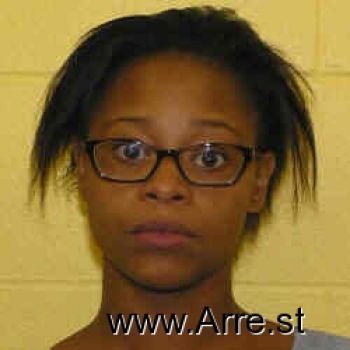 Monique T Smith Mugshot