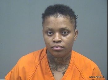 Robinisha S Shelton Mugshot