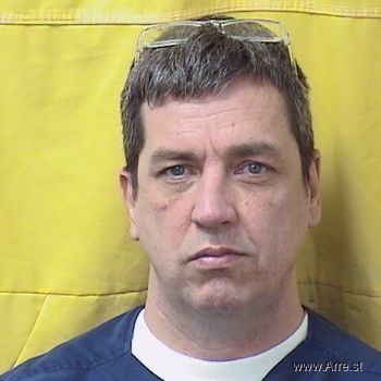 Todd E Hutchison Mugshot