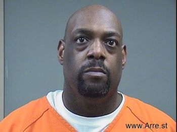 Ugunda Giovanni Sanders Mugshot