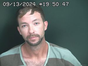 Garrett Davis Arrest Mugshot