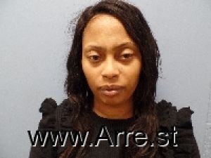 Keoynia Farris Arrest Mugshot