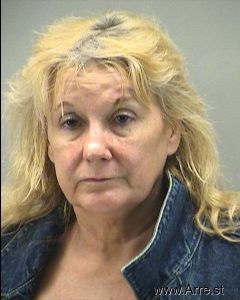 Linda Sampson Arrest Mugshot