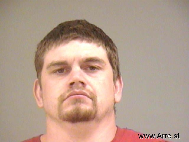 Justin Davis - Highland, Ohio 4/15/2013 9:26 P2012 Arrest Mugshot