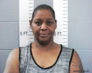 Charlotte Yowanda Roberts Mugshot