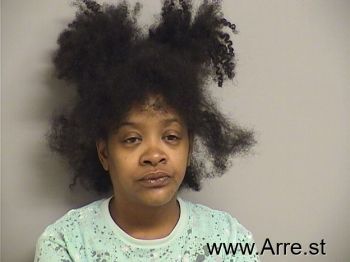 Carleshia Nikia White Mugshot