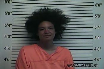 Kalyn Raniece Reyes Mugshot