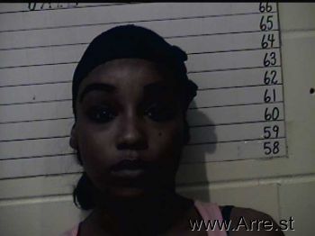 Michelle Lashon Daniels Mugshot