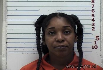 Shanell Alivia Woods Mugshot