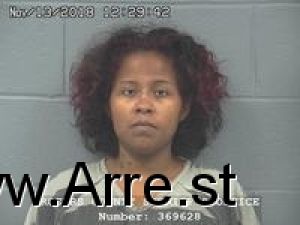 Deraysha Shaw Arrest Mugshot