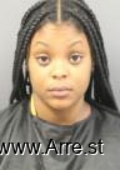 Christina Iyanna-monet Middleton Mugshot