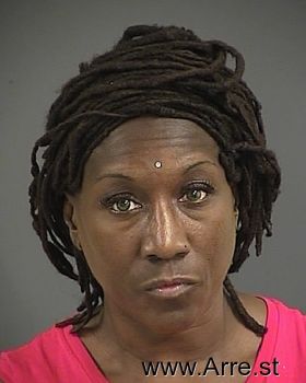 Carolyn D Daniels Mugshot