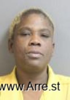 Fabrique Lahara Tucker Deameary Mugshot