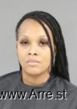 Tiara Lashawn Woods Mugshot