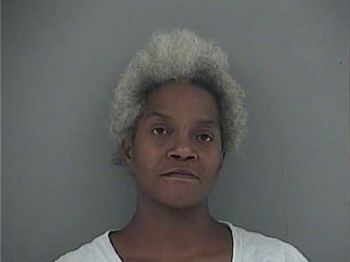 Aleshia Lisette Curd Mugshot