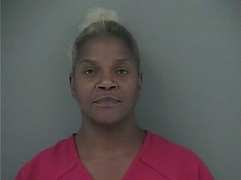 Aleshia Lisette Curd Mugshot