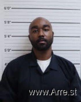 Linnel D Hampton Mugshot