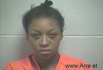 Quinelius Deshon Threat Mugshot